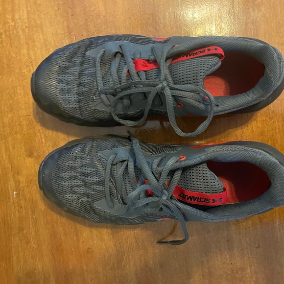 Under Armour tennis shoes - Picture 2 of 3